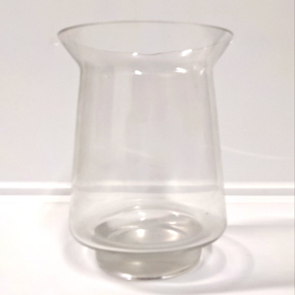 Glass Vase - Picture 1 of 3